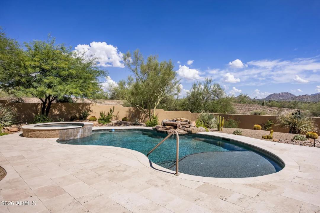 Real Estate Picture 36