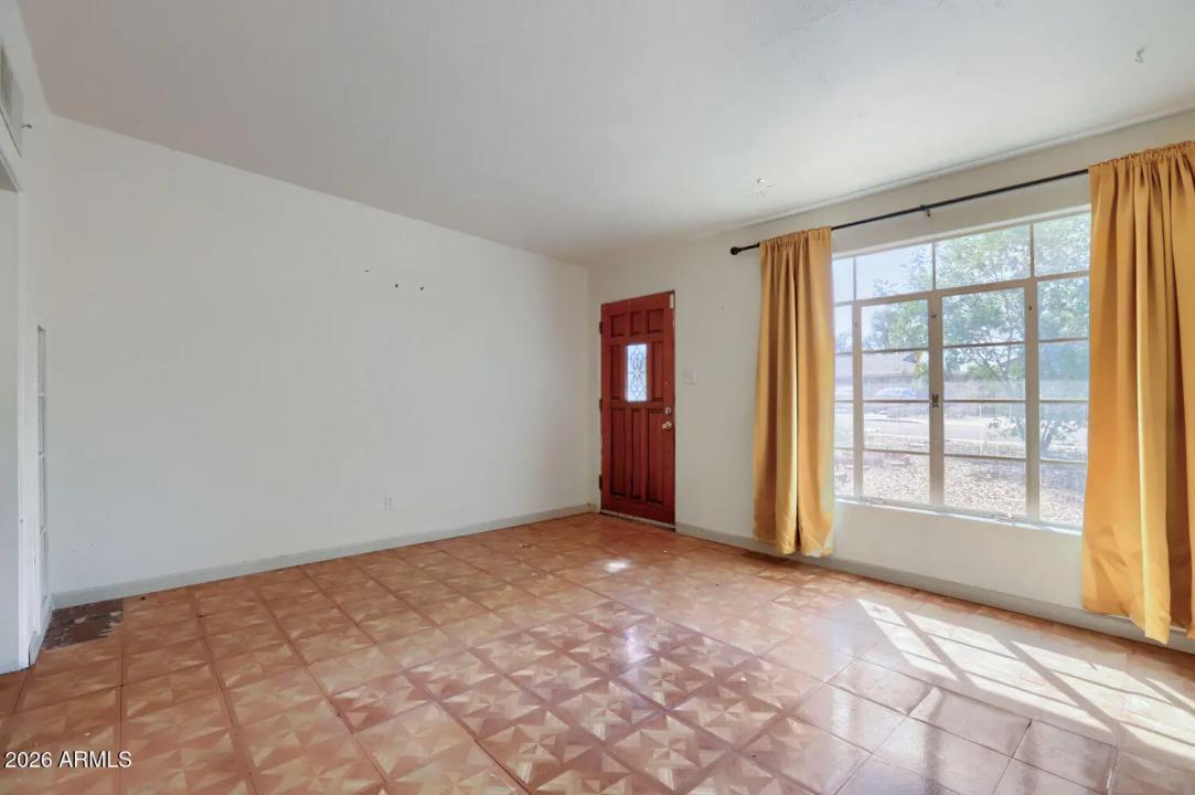 Real Estate Picture 2
