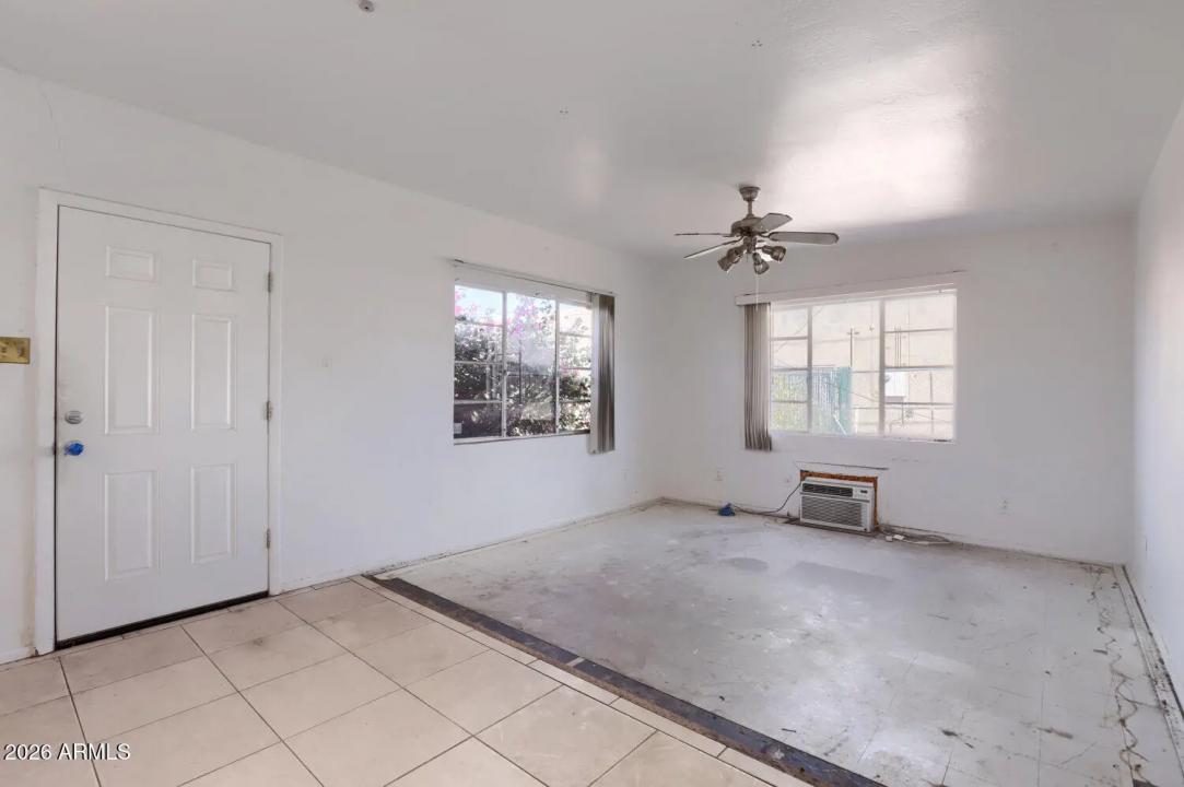 Real Estate Picture 7