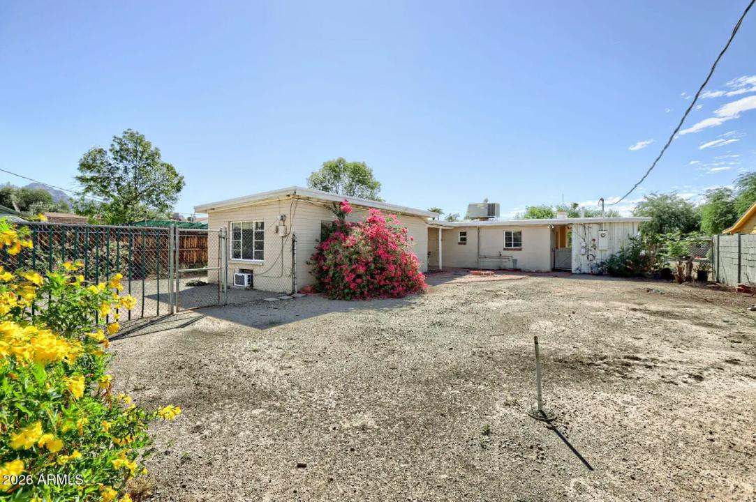 Real Estate Picture 12