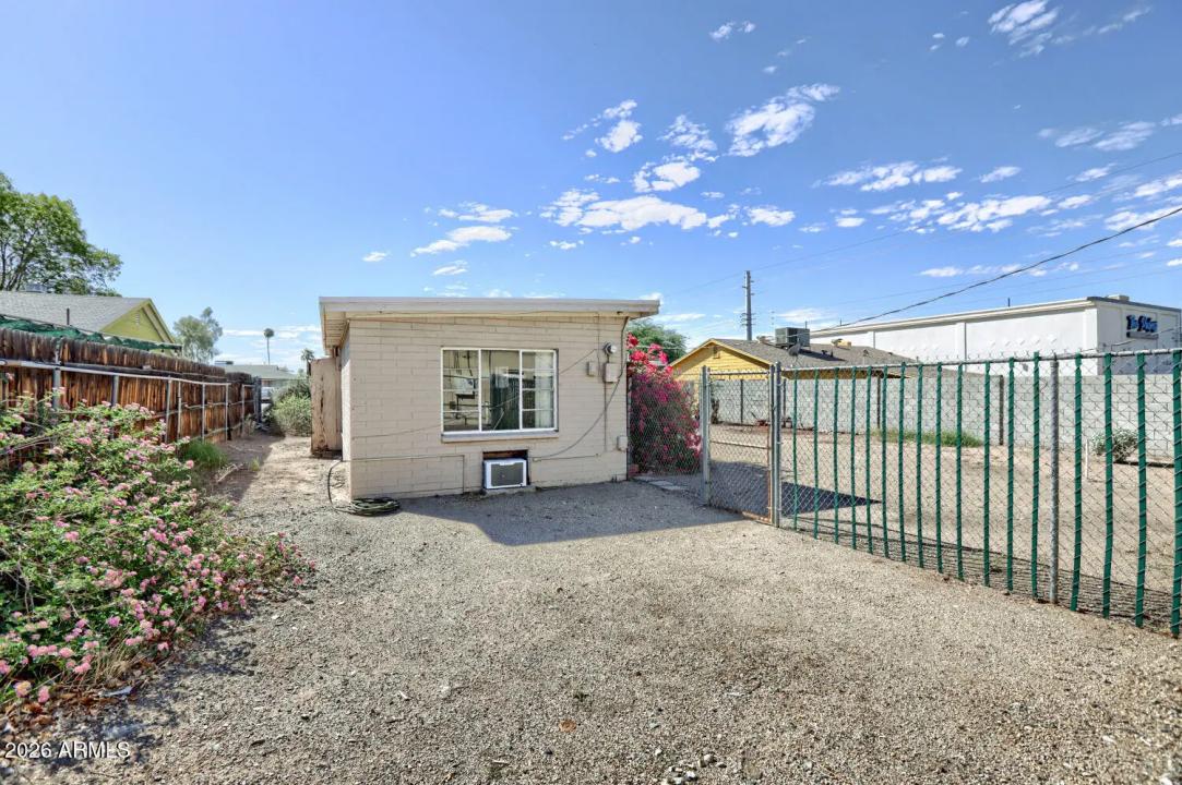 Real Estate Picture 13