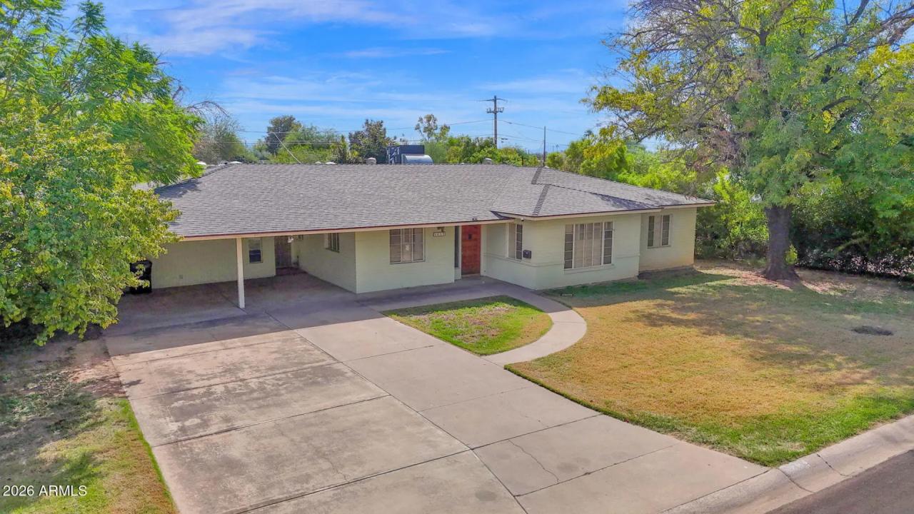 Real Estate Picture 7
