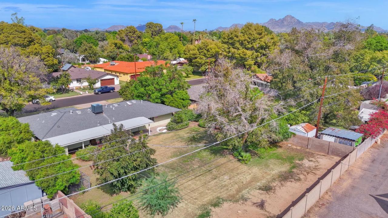Real Estate Picture 9