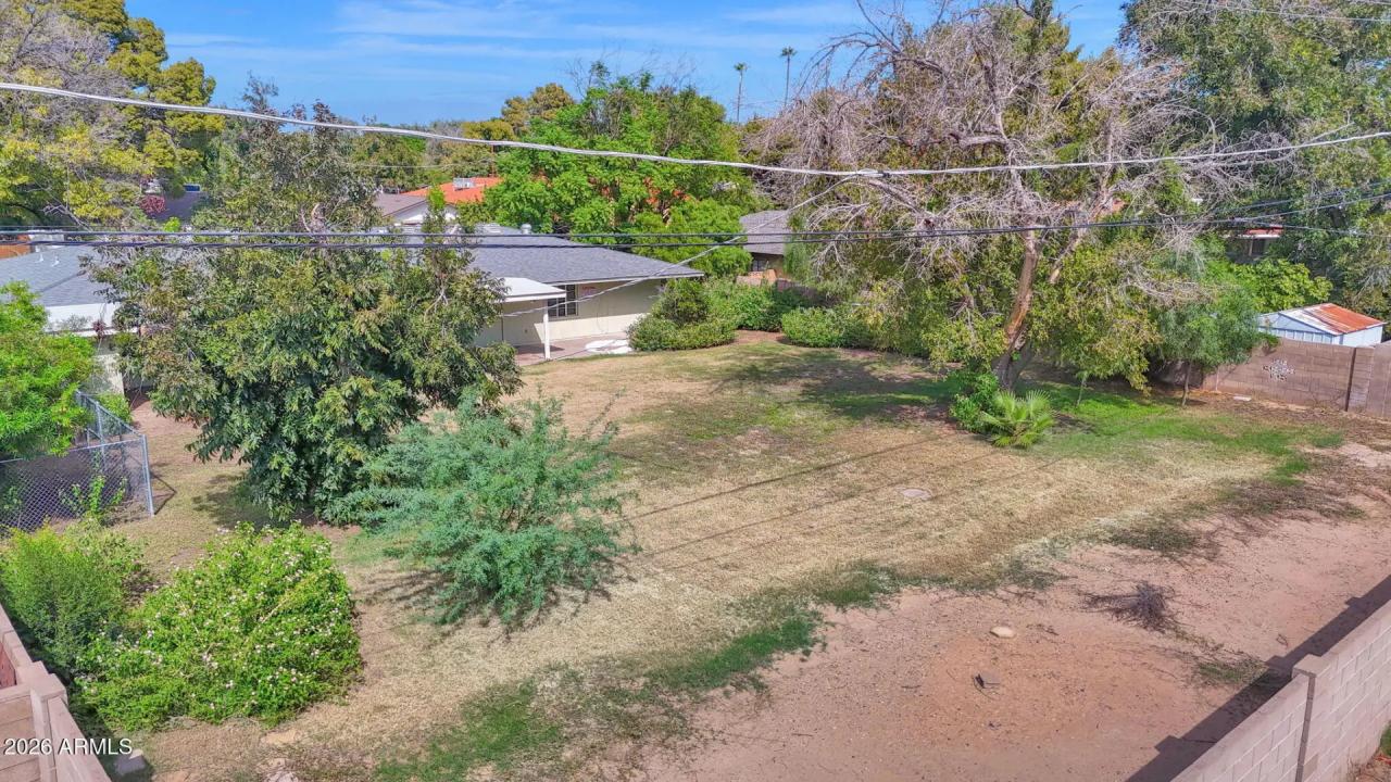 Real Estate Picture 10