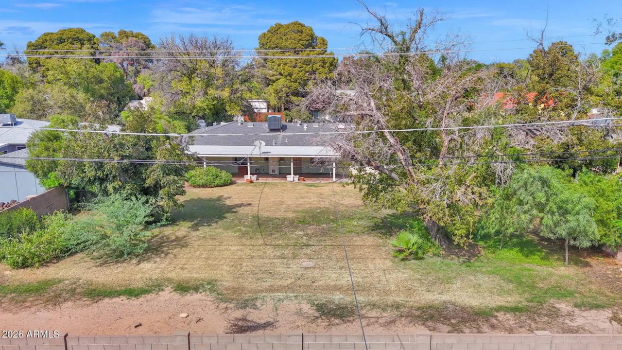 Real Estate Picture 11
