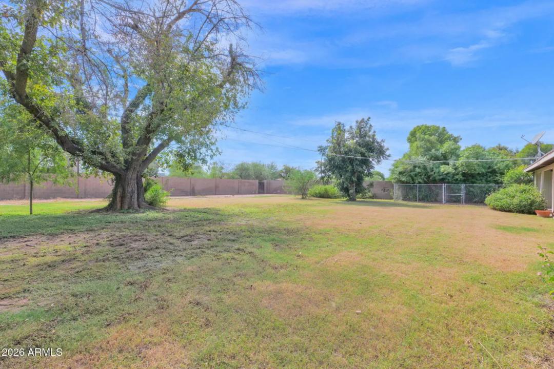 Real Estate Picture 23