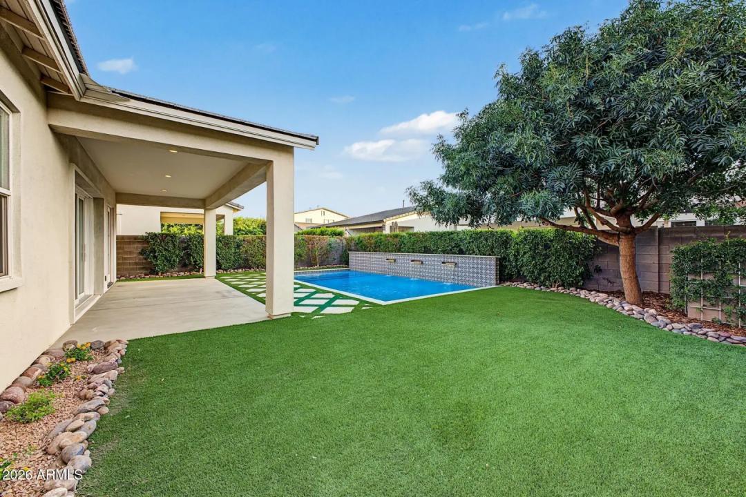 Real Estate Picture 35