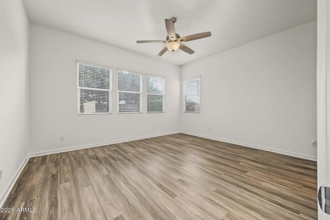 Real Estate Picture 19