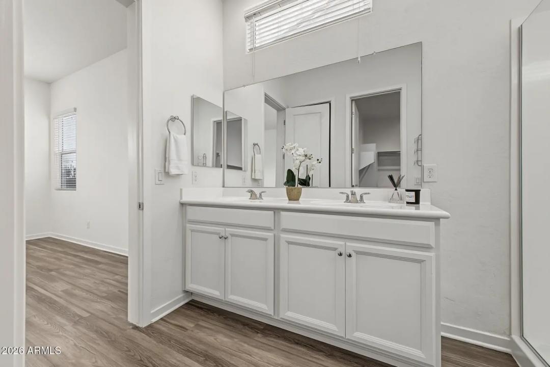 Real Estate Picture 22