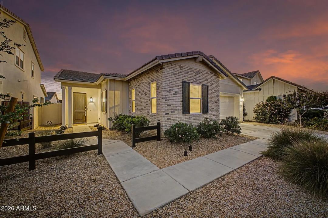 Real Estate Picture 4
