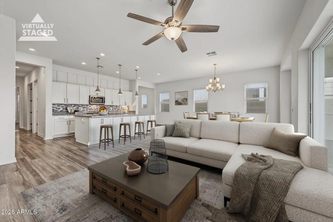 Real Estate Picture 8