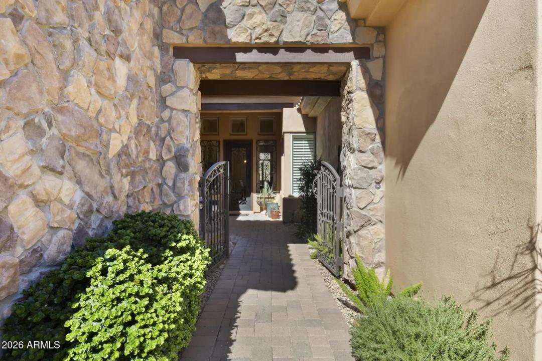 Real Estate Picture 2