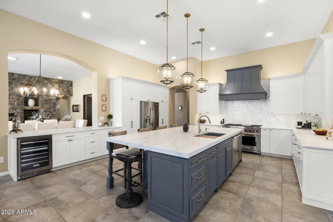 Real Estate Picture 6