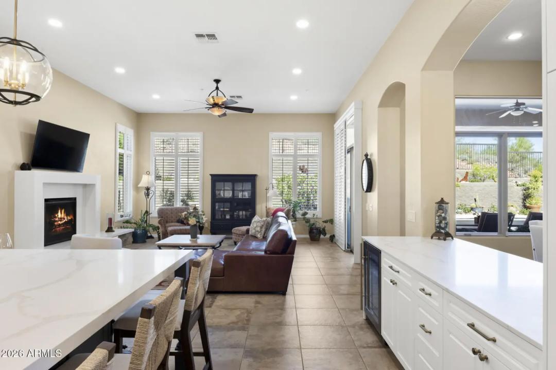 Real Estate Picture 9