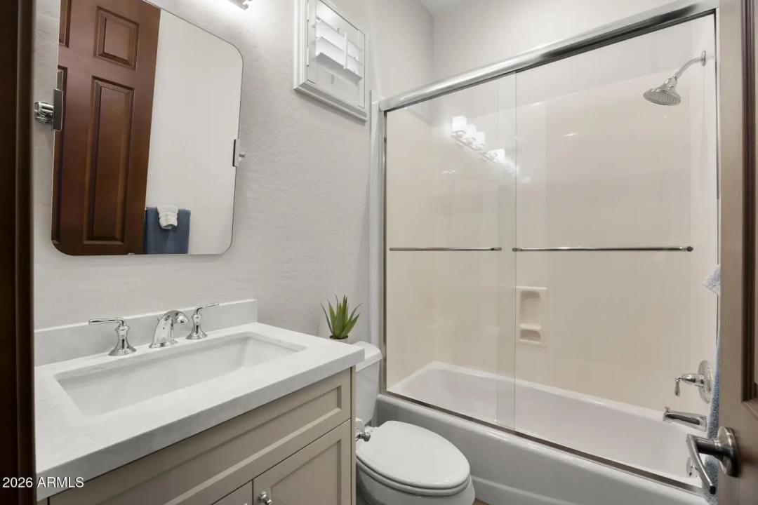 Real Estate Picture 33