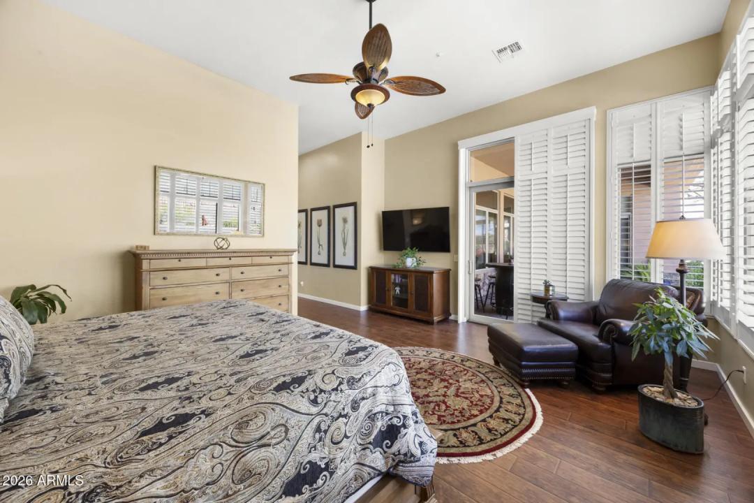 Real Estate Picture 22