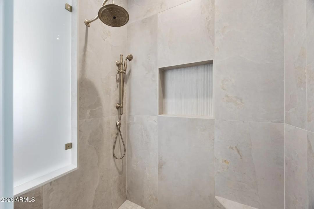 Real Estate Picture 20