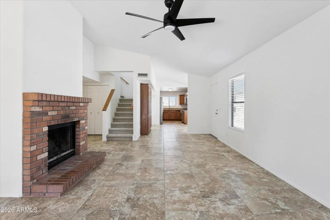 Real Estate Picture 8