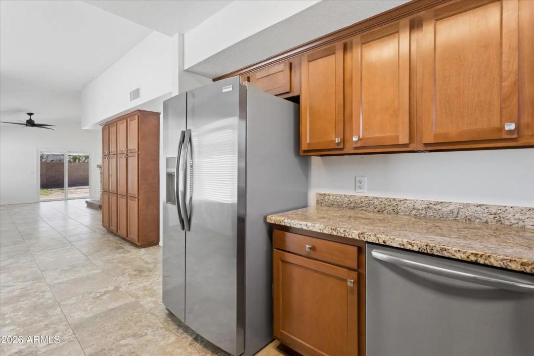 Real Estate Picture 12