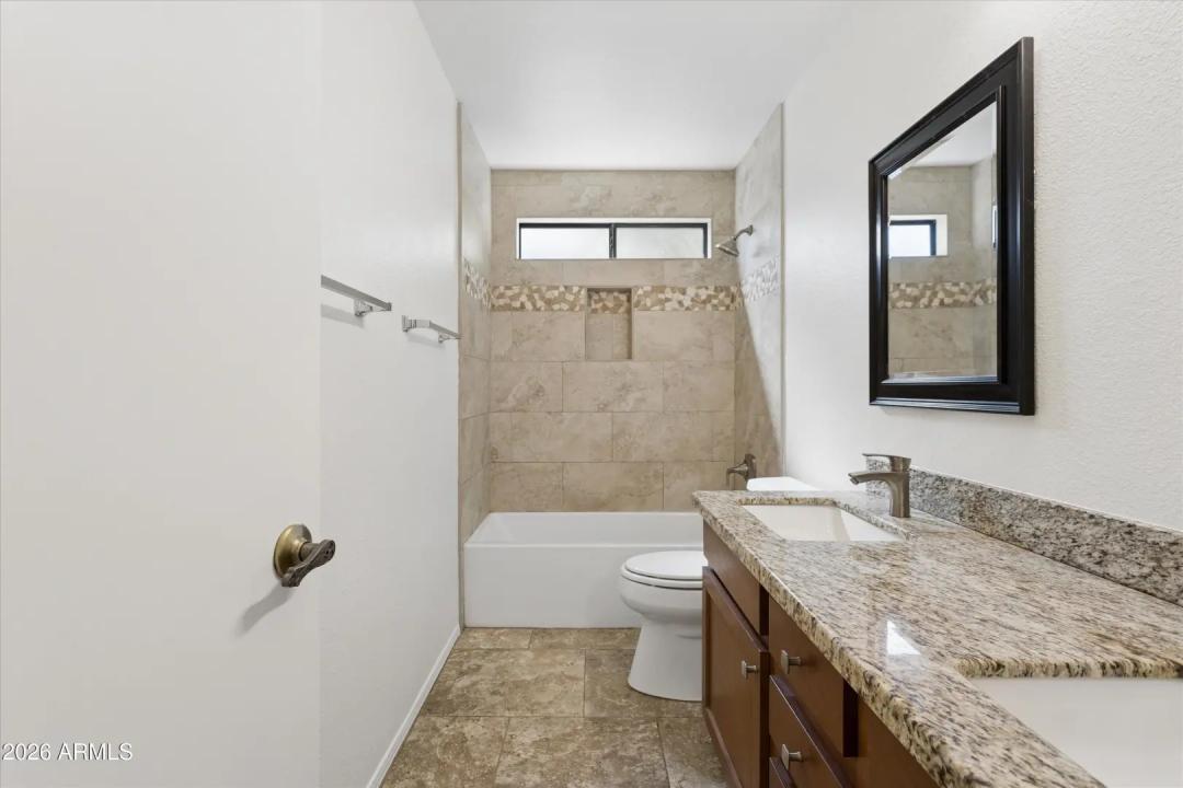 Real Estate Picture 17