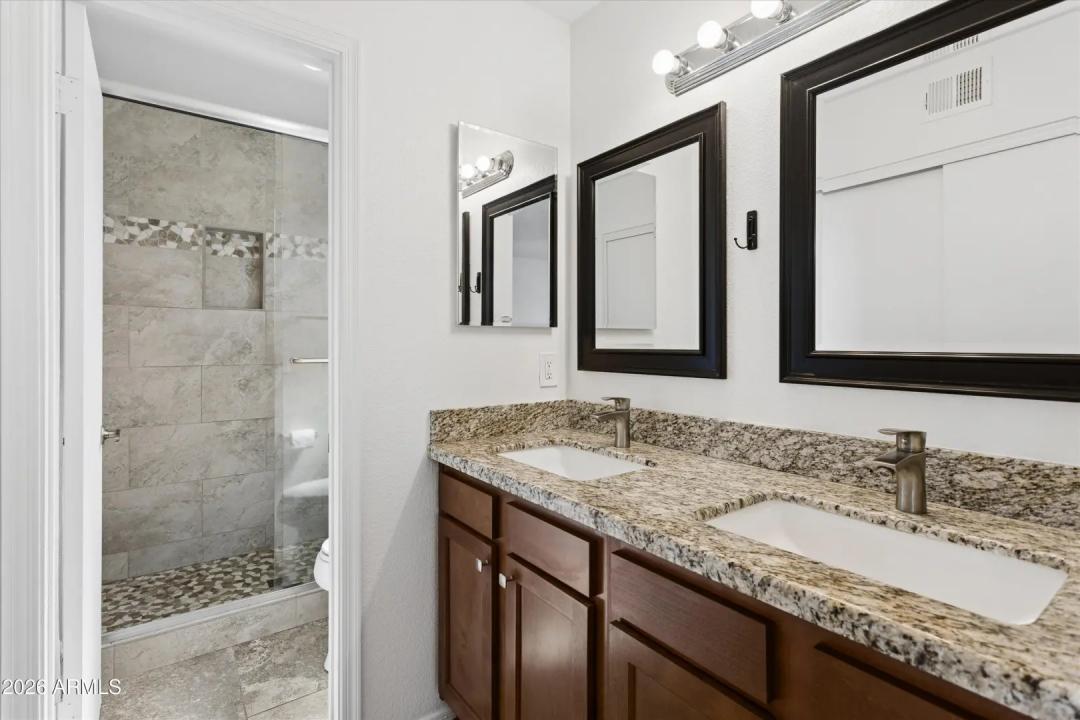 Real Estate Picture 28