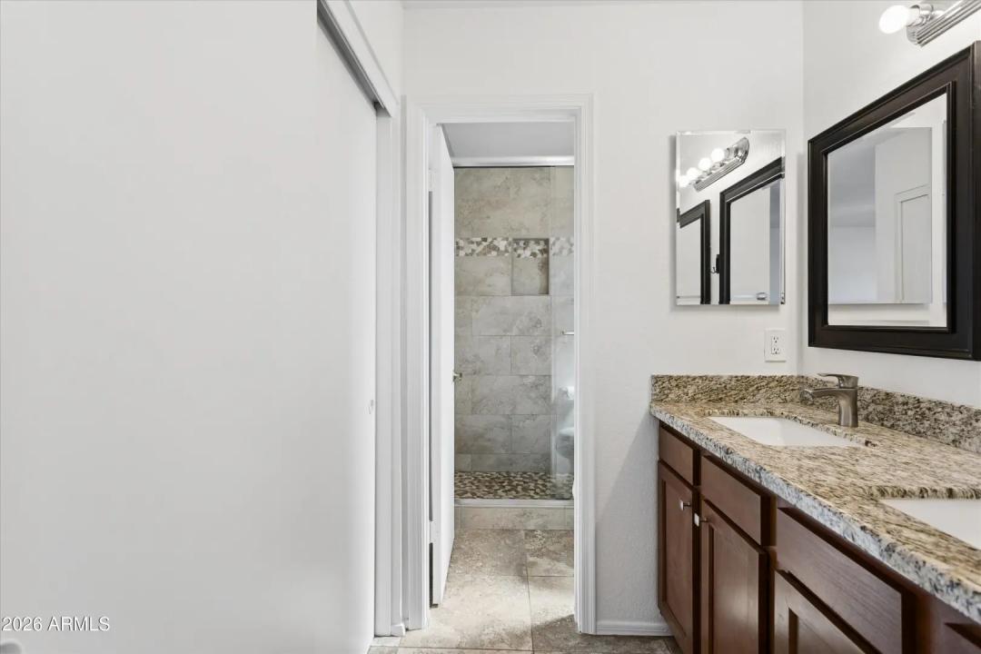 Real Estate Picture 29