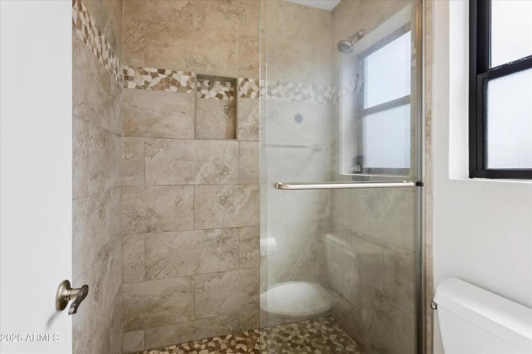 Real Estate Picture 30