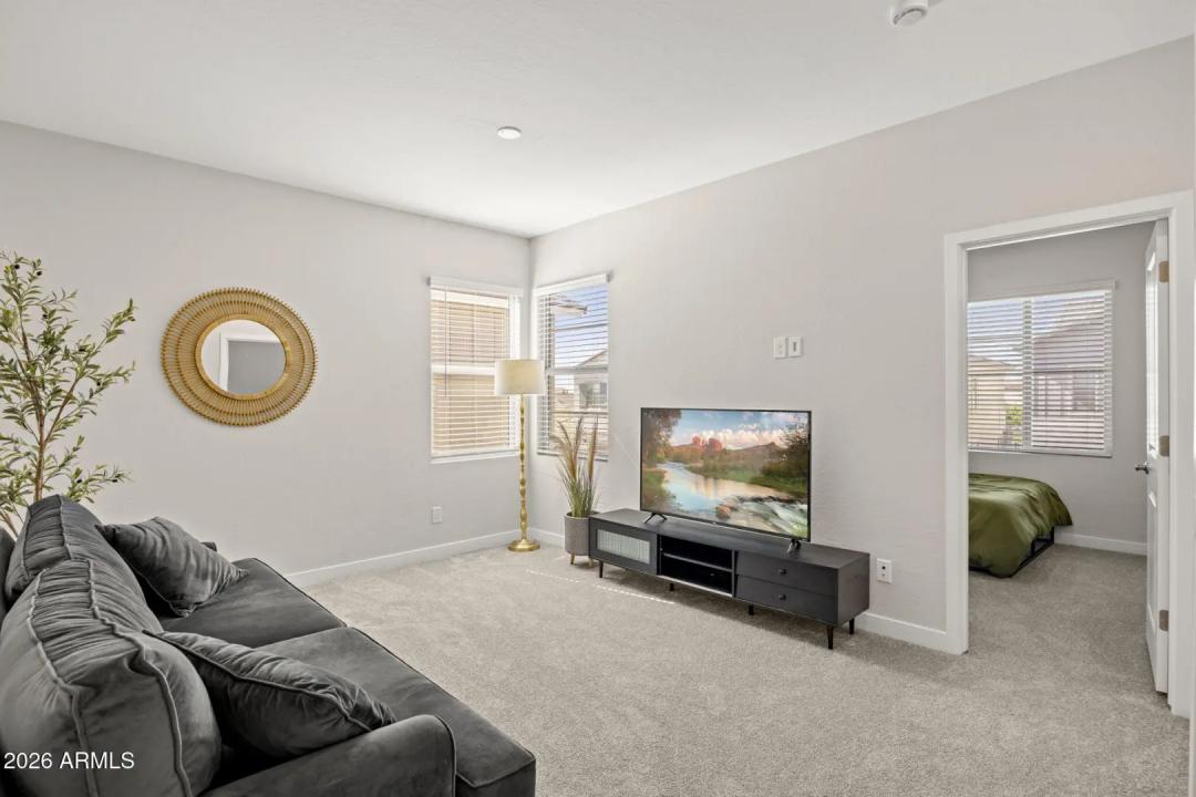Real Estate Picture 18