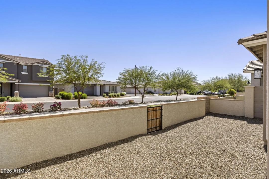 Real Estate Picture 25