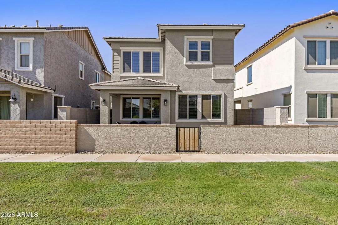Real Estate Picture 26