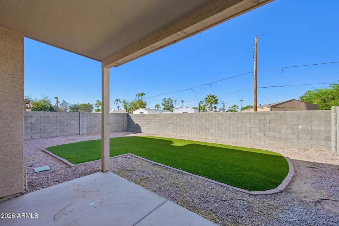 Real Estate Picture 17