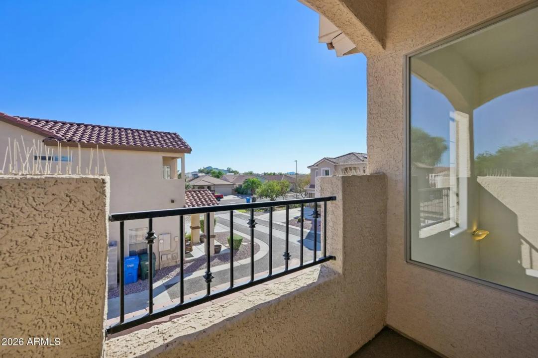 Real Estate Picture 12