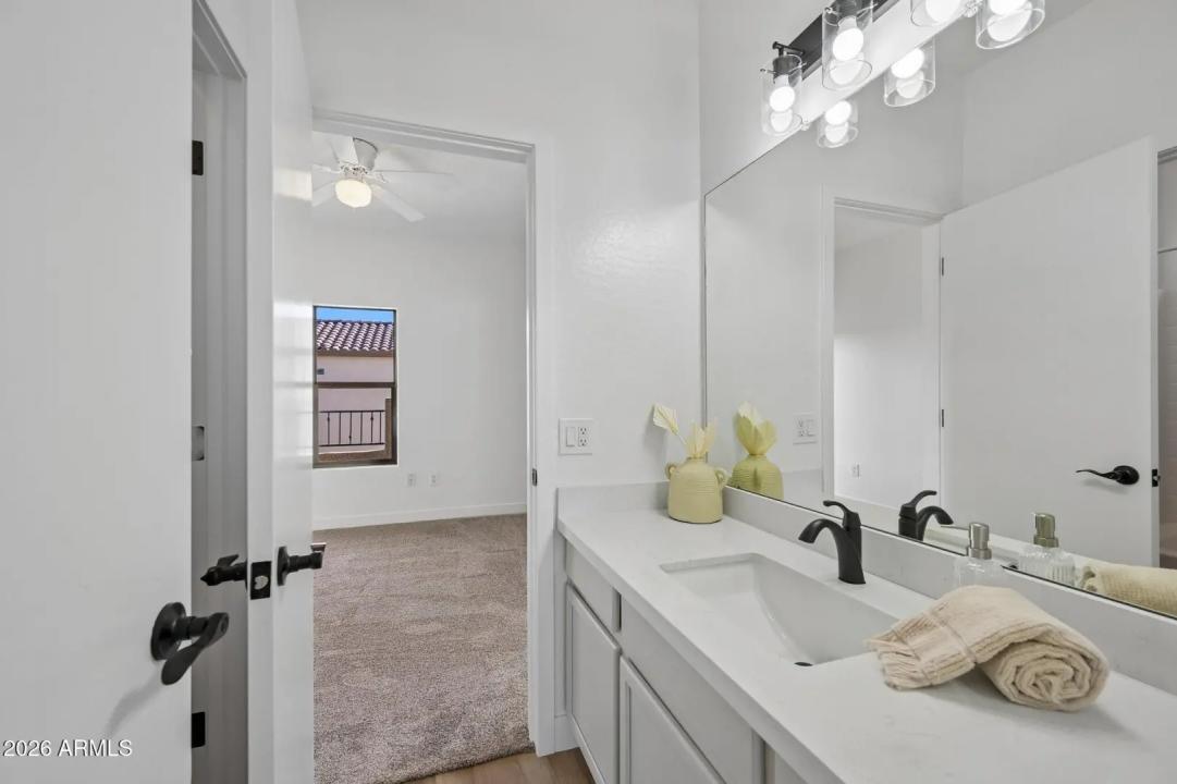 Real Estate Picture 13