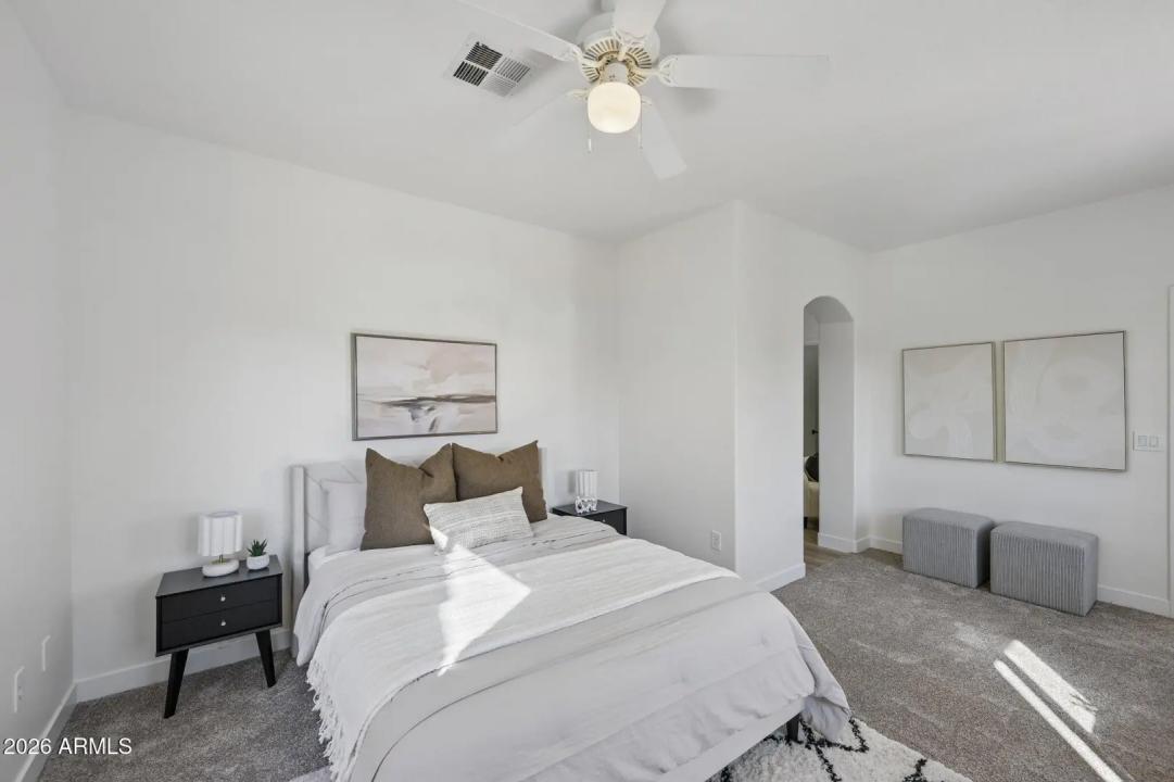 Real Estate Picture 8