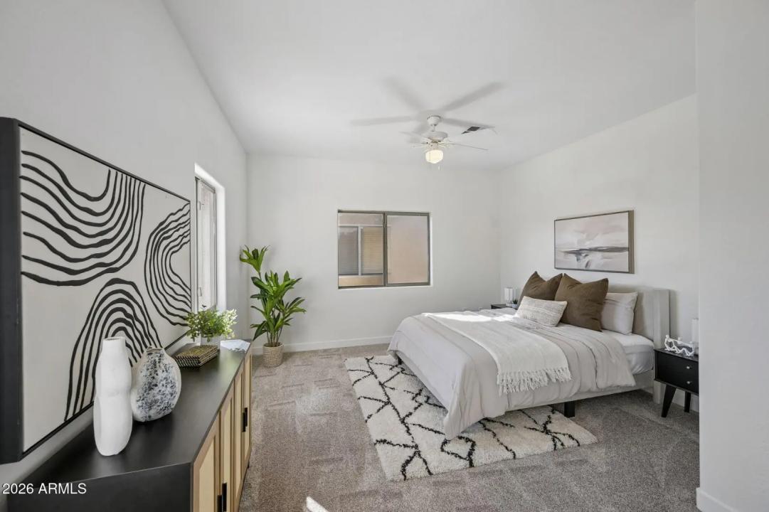 Real Estate Picture 7