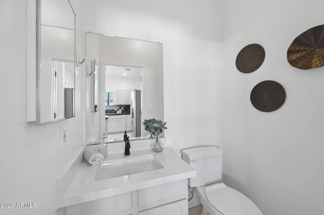Real Estate Picture 16
