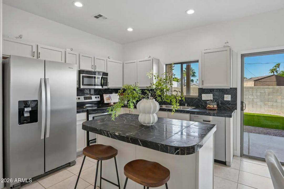 Real Estate Picture 2