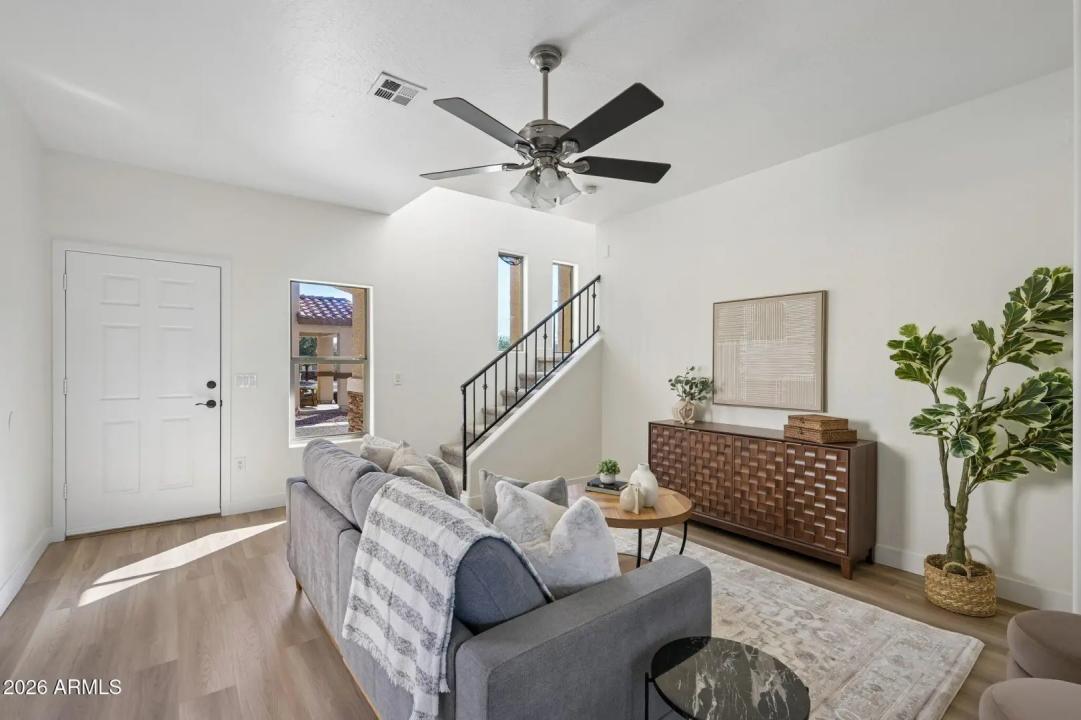 Real Estate Picture 6
