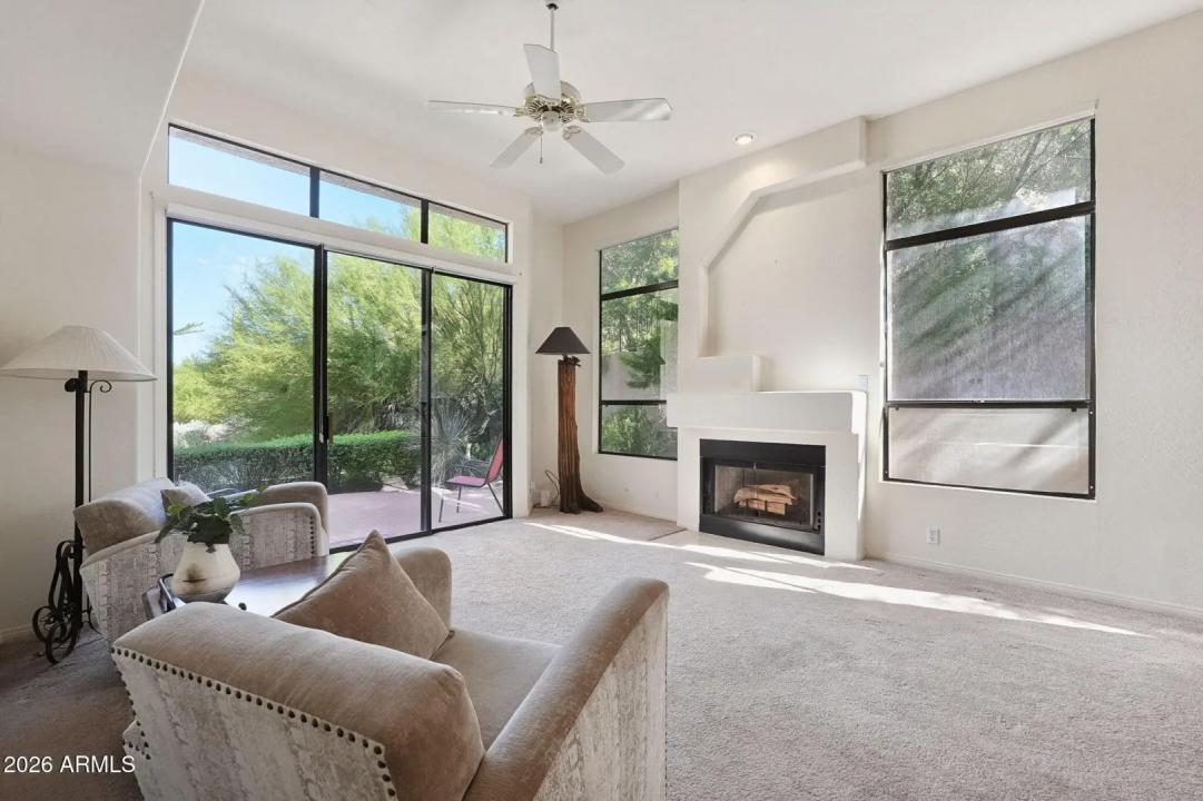 Real Estate Picture 3
