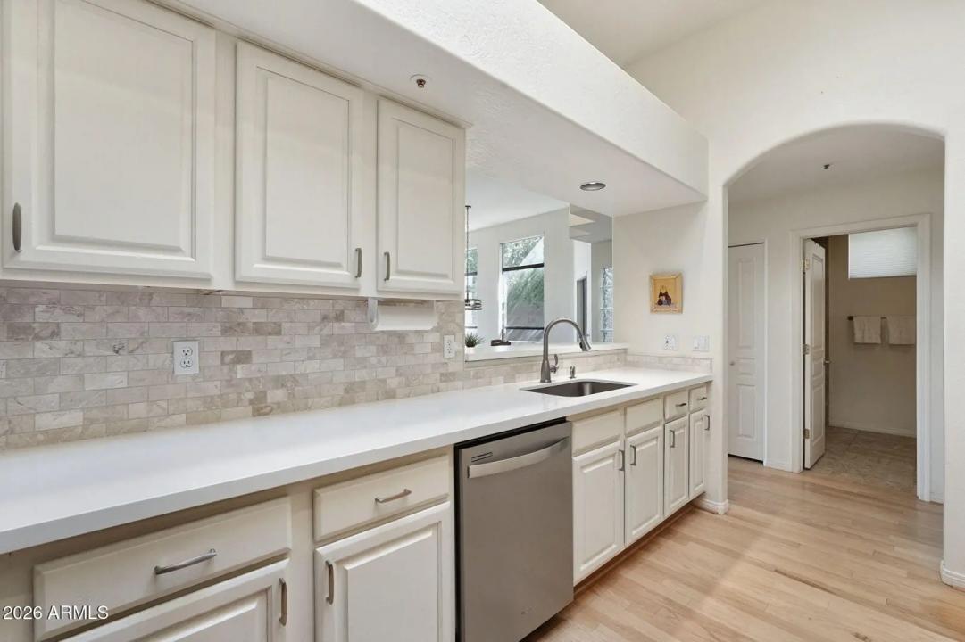 Real Estate Picture 22