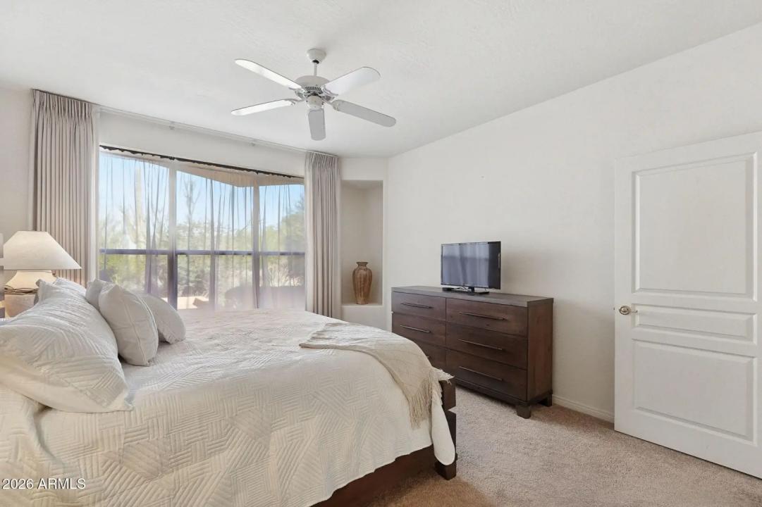 Real Estate Picture 25