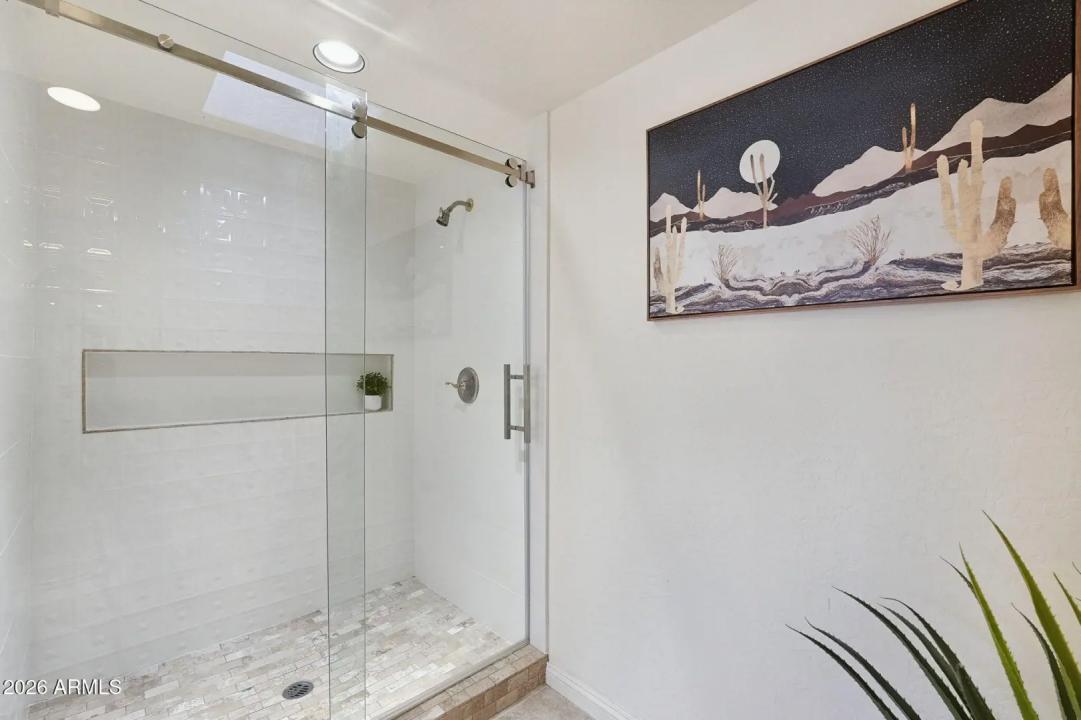 Real Estate Picture 28