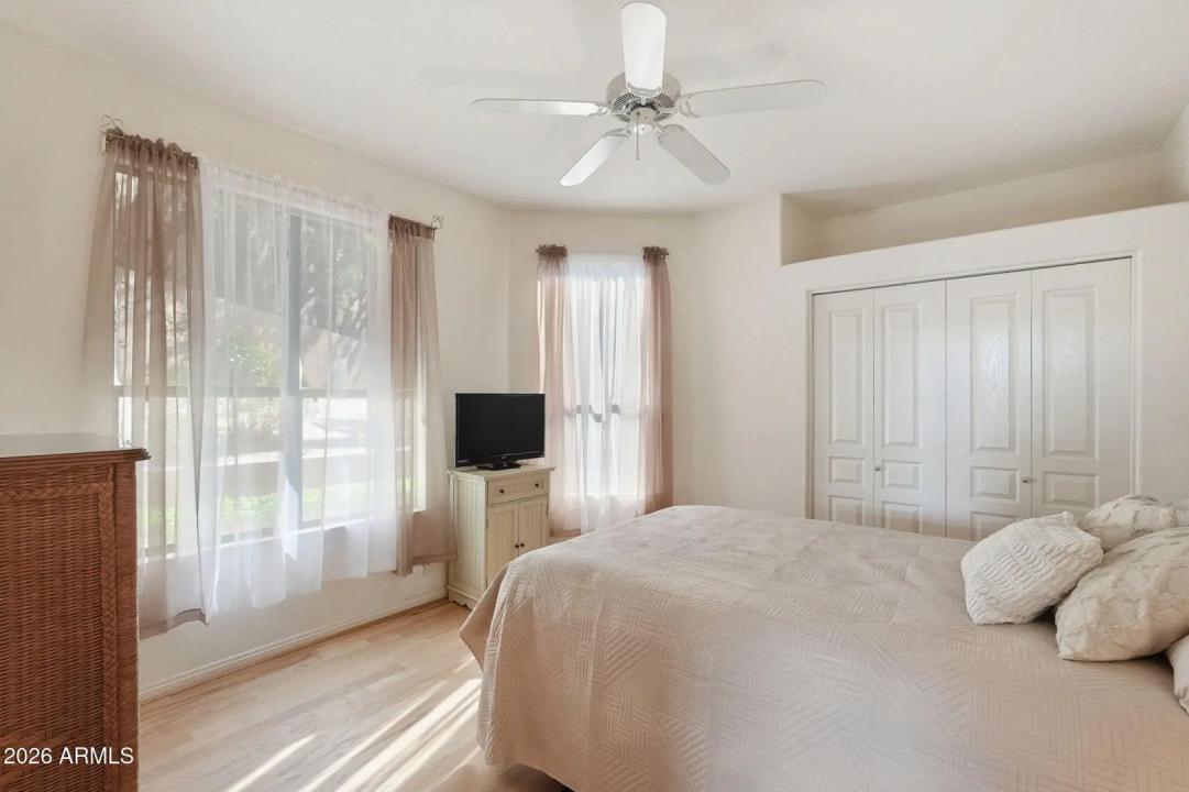 Real Estate Picture 6