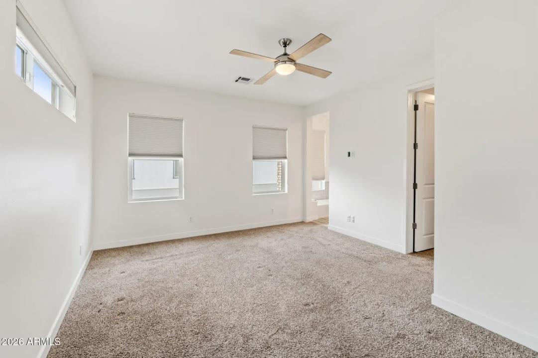 Real Estate Picture 16