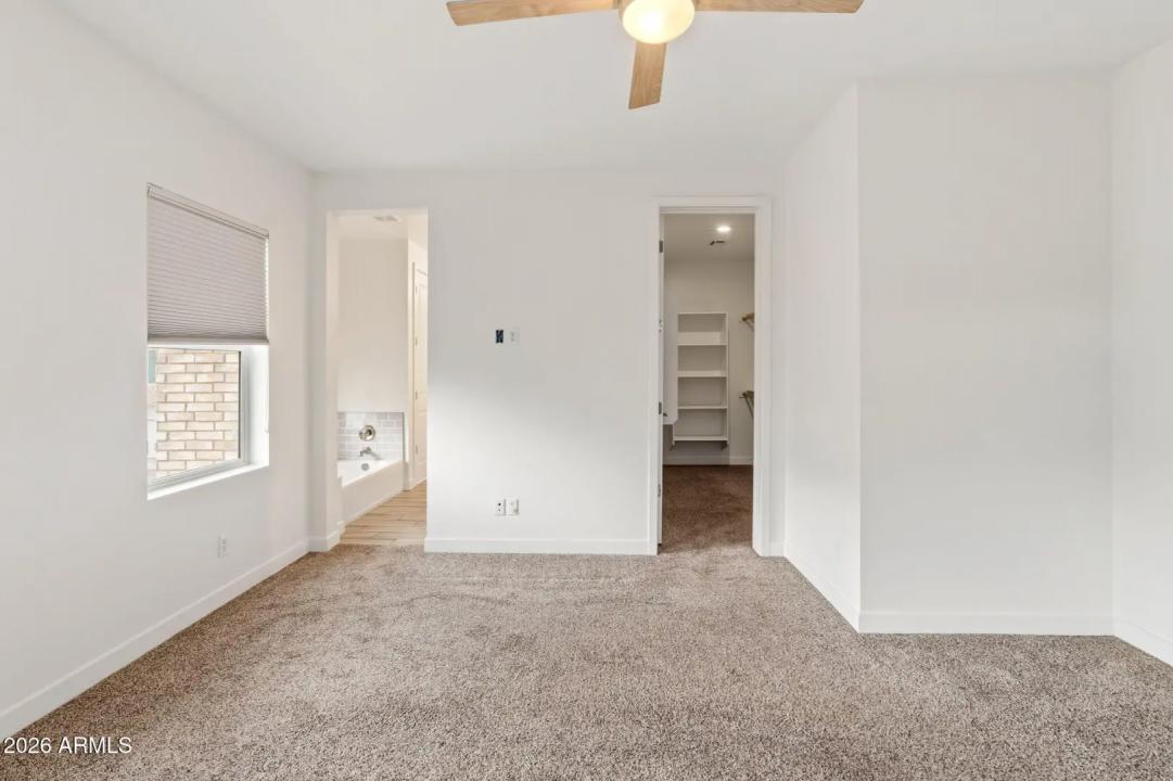 Real Estate Picture 17