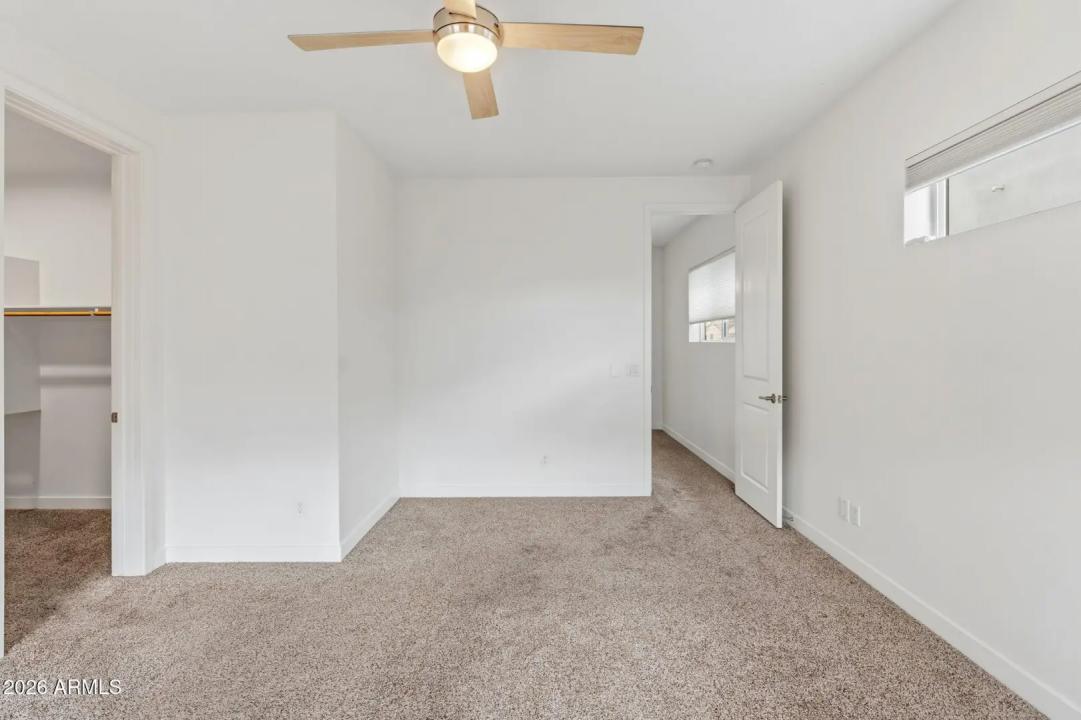 Real Estate Picture 18