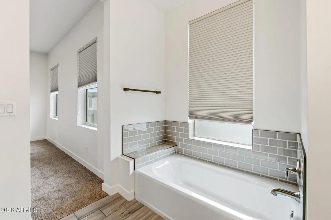 Real Estate Picture 23