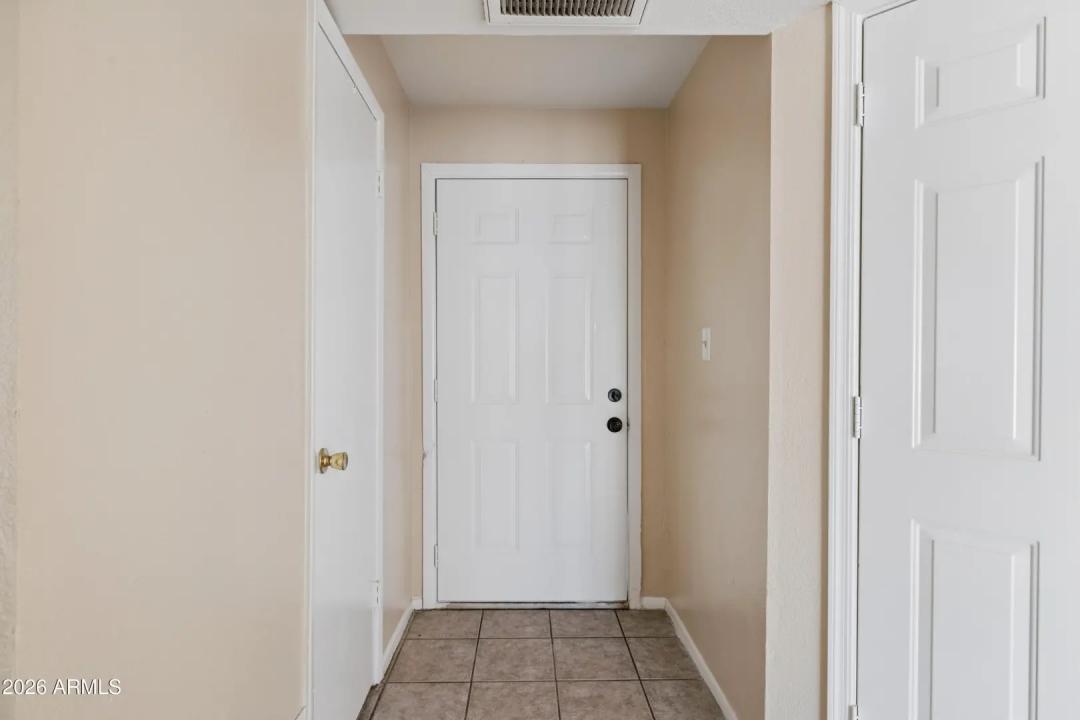 Real Estate Picture 4
