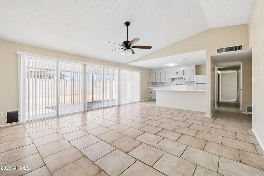 Real Estate Picture 9