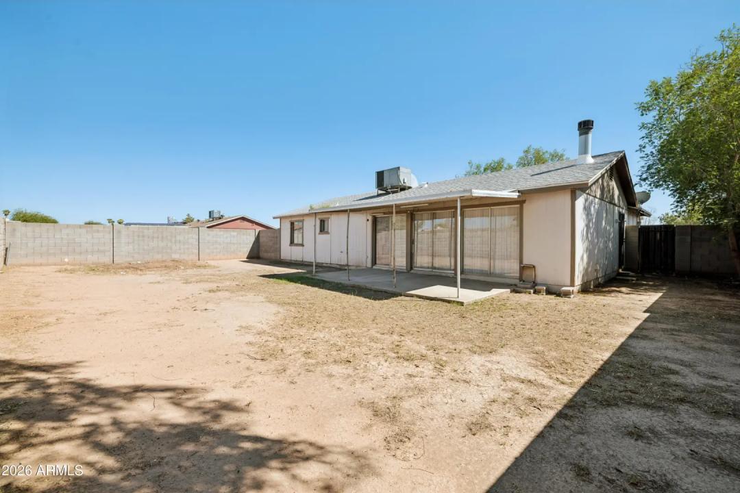 Real Estate Picture 23